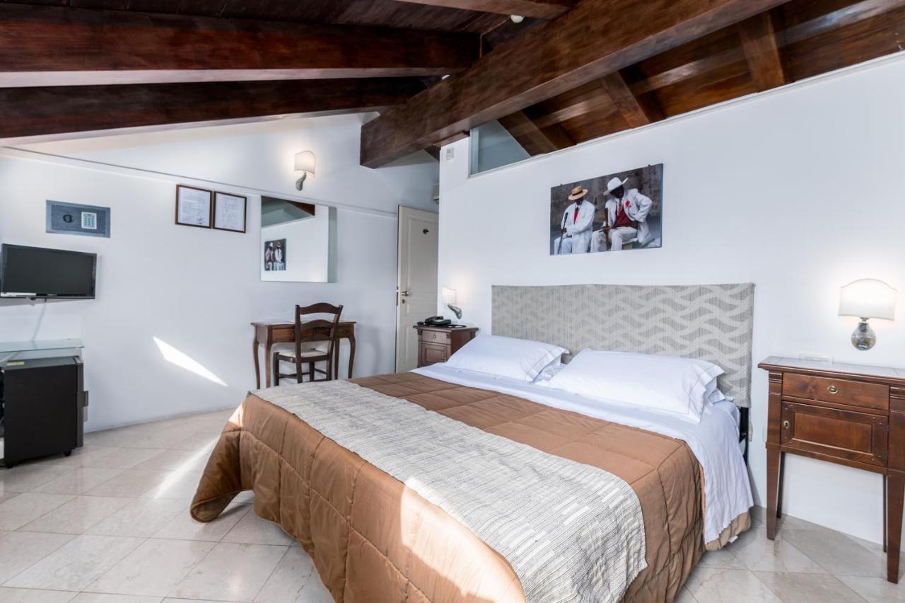 Hotel La Terra Ostuni Exteriör bild